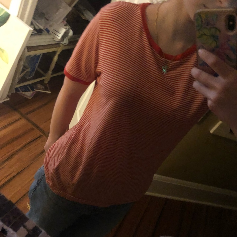 Red and white stripped tee